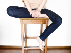 無意識にやってませんか?こんな姿勢。